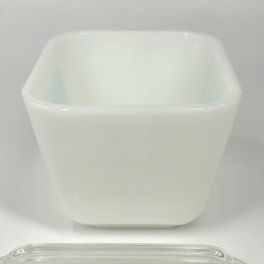 Vintage Pyrex Amish Butterprint  Refrigerator Dish 501B w/ Lid  1 1/2 Cups - Picture 5 of 10